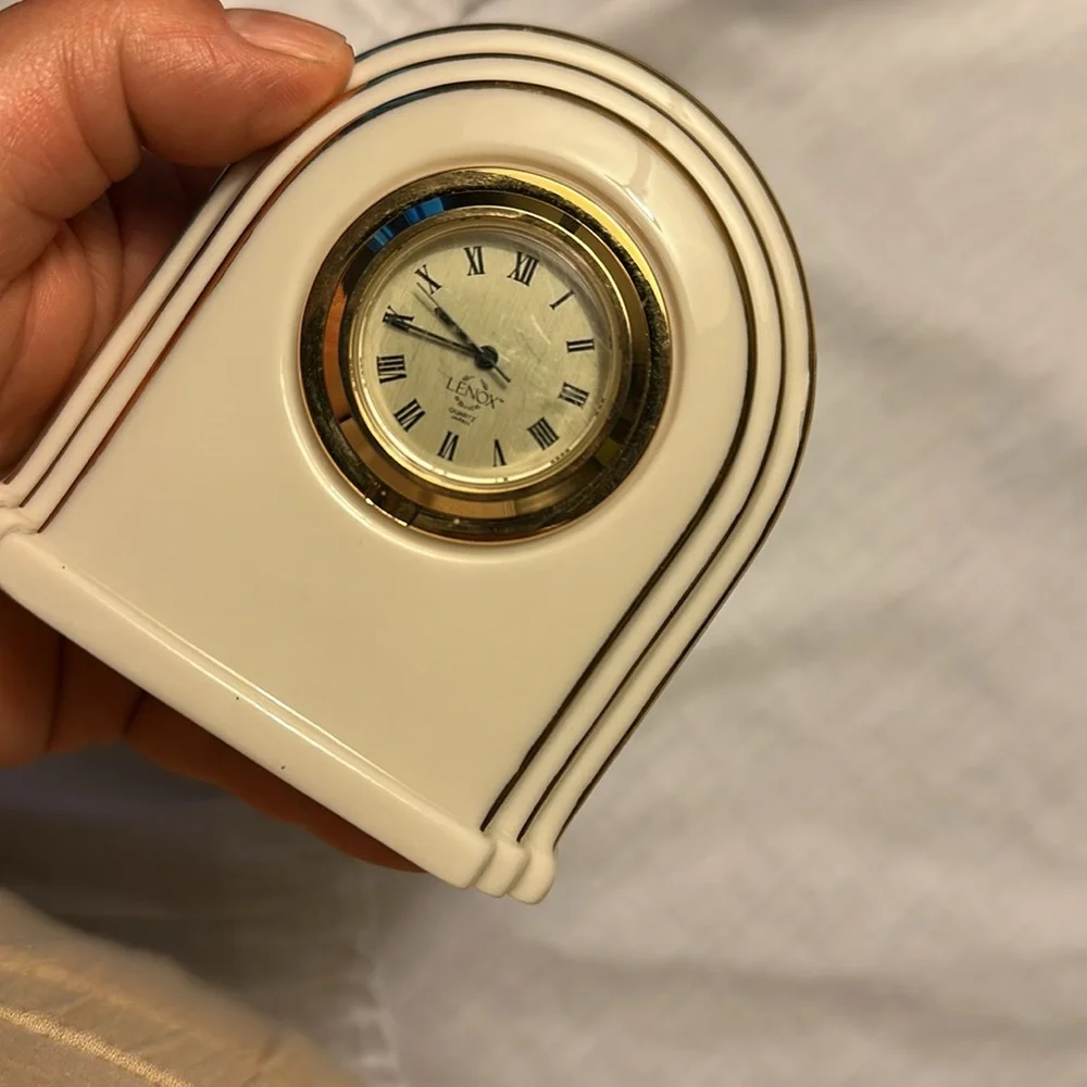Elegant Gold and Cream LENOX Table Clock